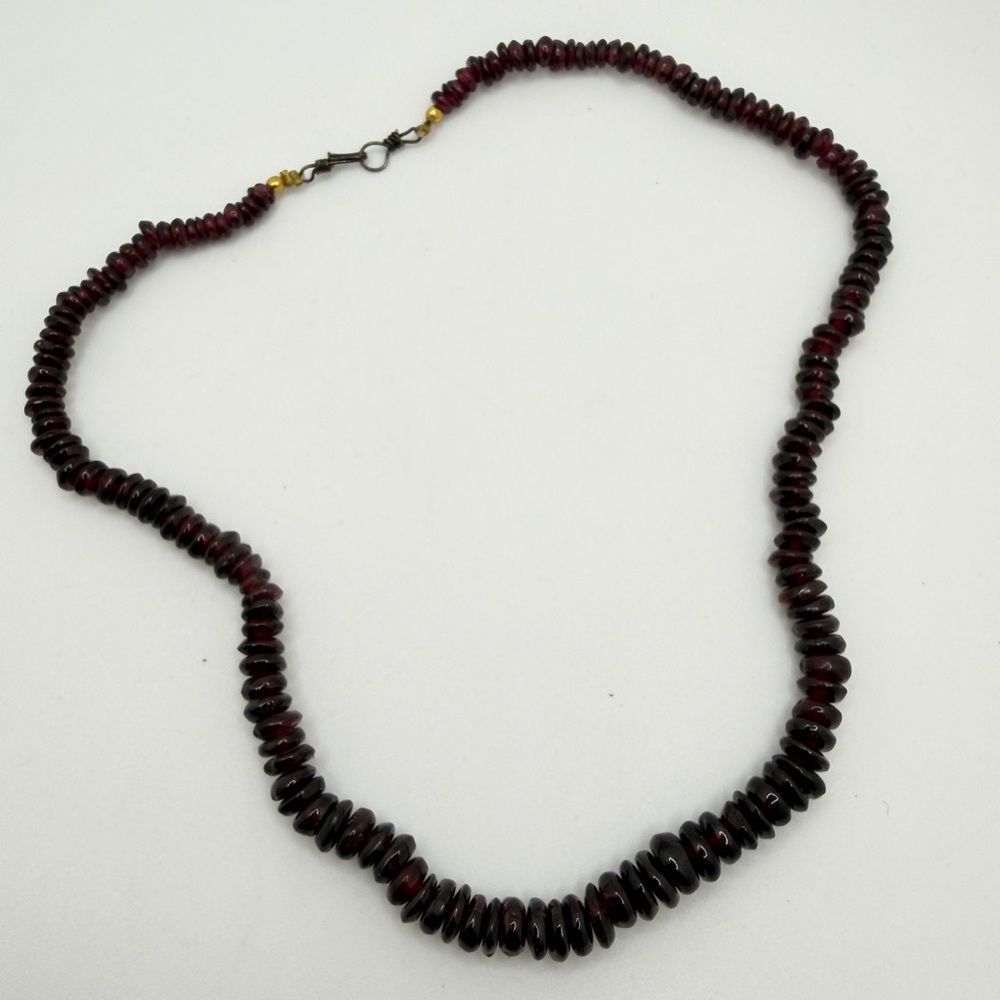 16" slightly graduated rondelle GARNET necklace with vintage wire hook clasp!‎